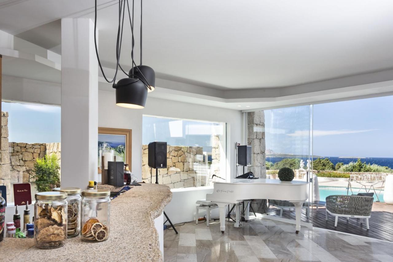 Hotel Grand Relais Dei Nuraghi Baja Sardinia Bagian luar foto