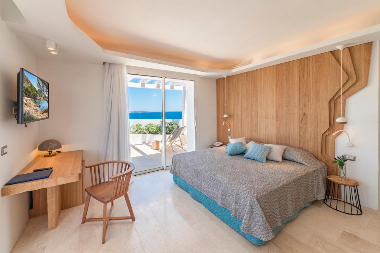 Hotel Grand Relais Dei Nuraghi Baja Sardinia Bagian luar foto