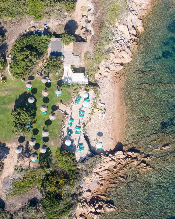 Hotel Grand Relais Dei Nuraghi Baja Sardinia Bagian luar foto