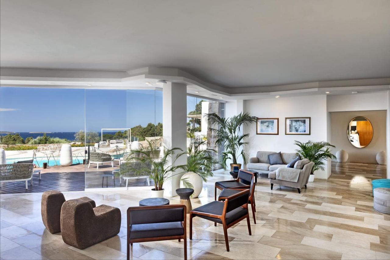 Hotel Grand Relais Dei Nuraghi Baja Sardinia Bagian luar foto