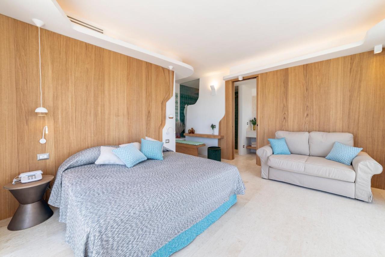 Hotel Grand Relais Dei Nuraghi Baja Sardinia Bagian luar foto