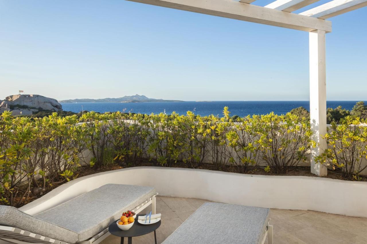 Hotel Grand Relais Dei Nuraghi Baja Sardinia Bagian luar foto